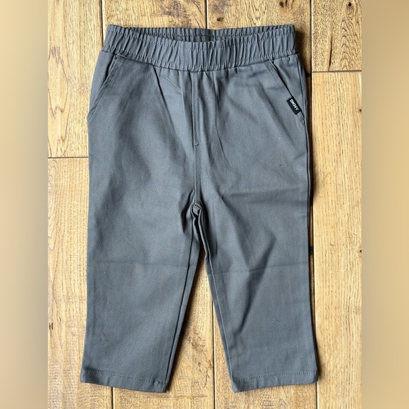 DKNY Boys 2 Piece Chenille Sweater and Pant Set size 12 Months NWT - Picture 8 of 11